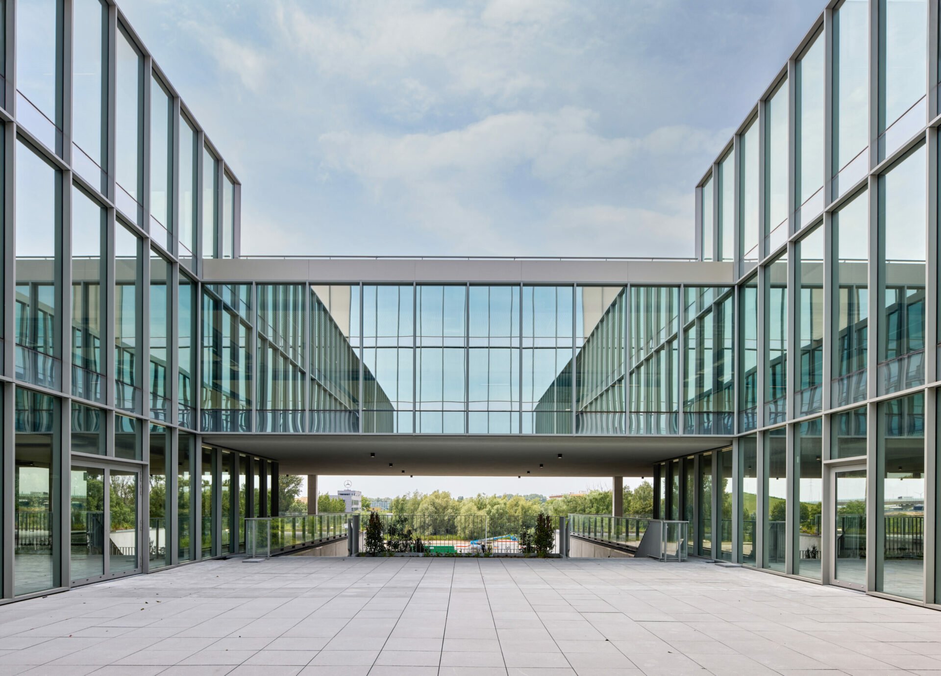 ANTWERPEN WEST BUILDING B