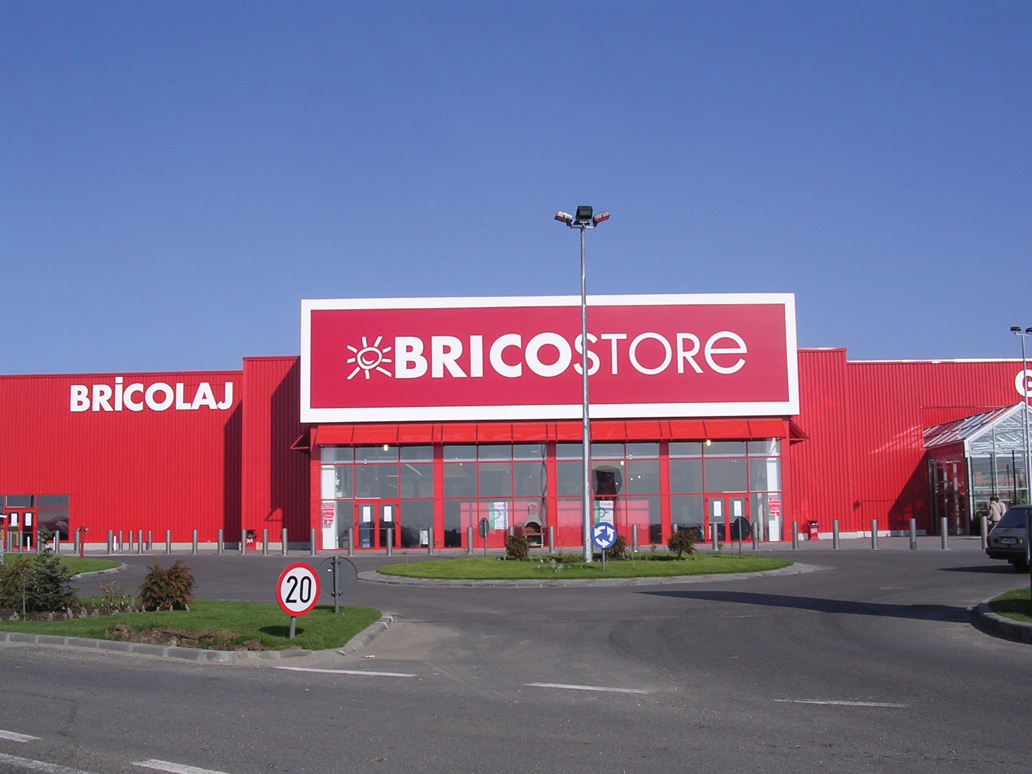 BRICO STORE SHOPPING MALLS