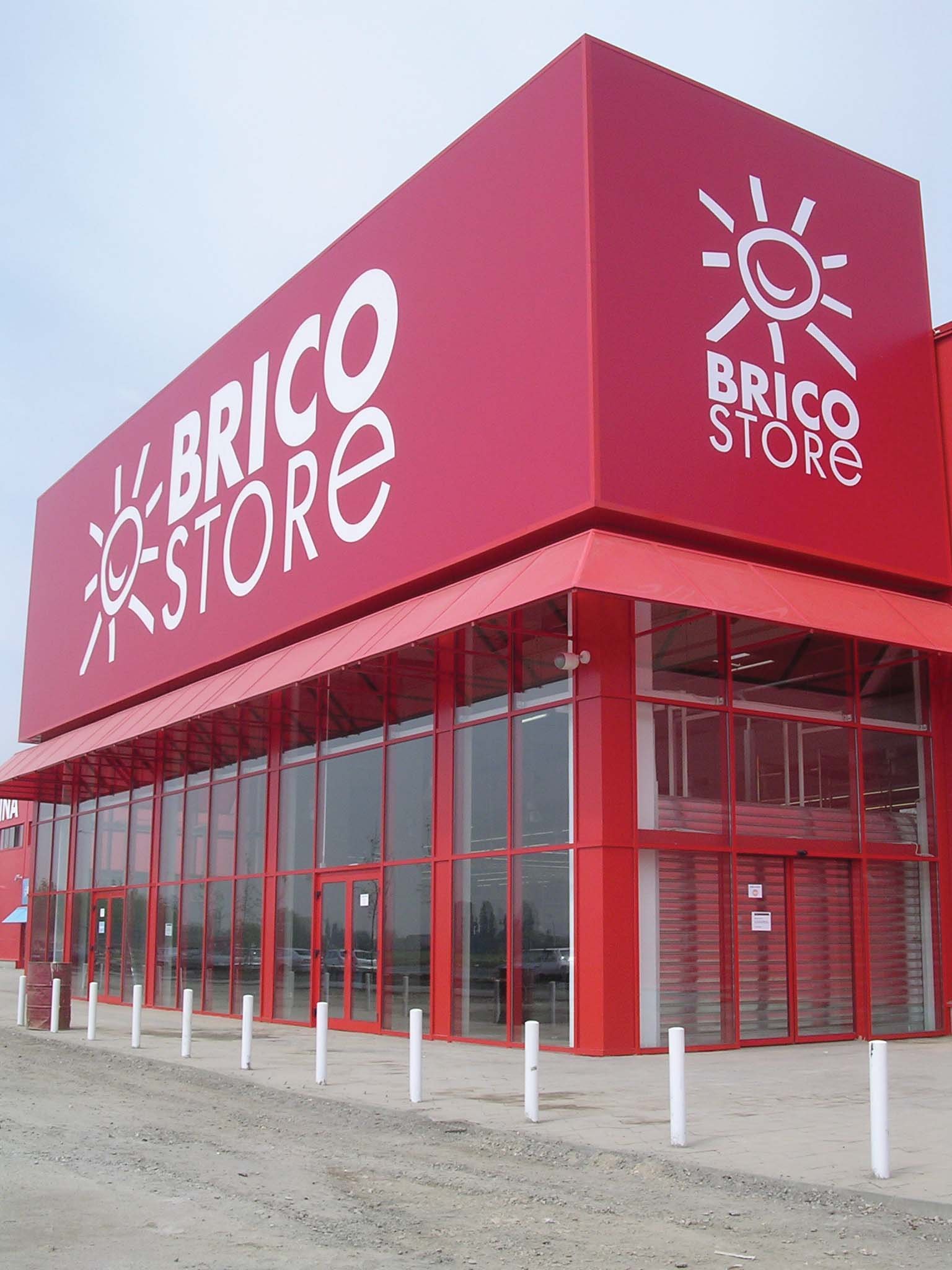 BRICO STORE SHOPPING MALLS