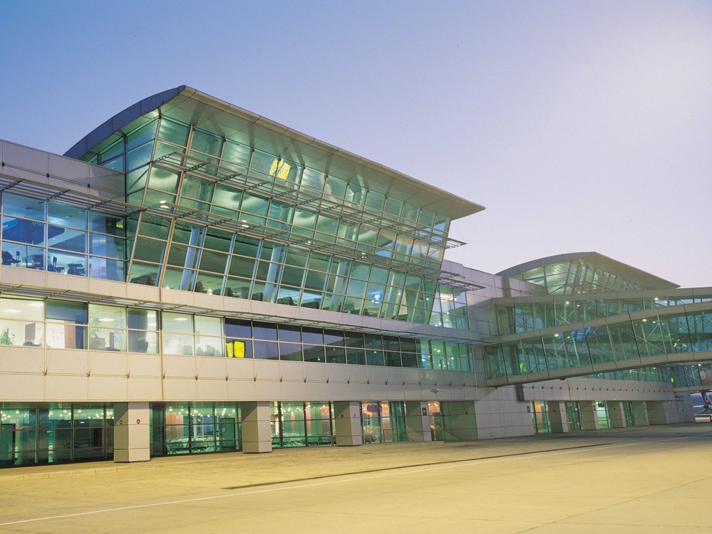 İSTANBUL ATATÜRK INTERNATIONAL AIRPORT